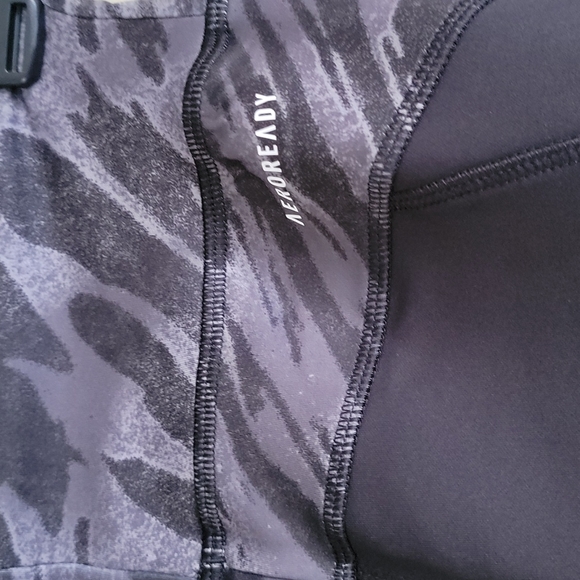 Adidas x Zoe Saldana Collection 7/8 Black & Grey Patterned Leggings XS - Picture 8 of 14